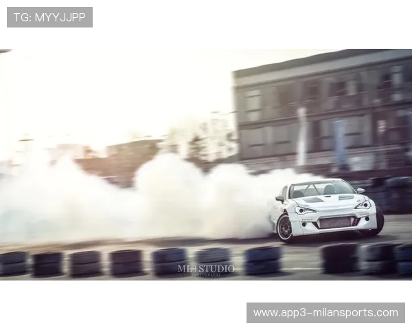 “弯道飞舞：漂移技巧的极致演绎”，弯道漂移为什么要打反方向