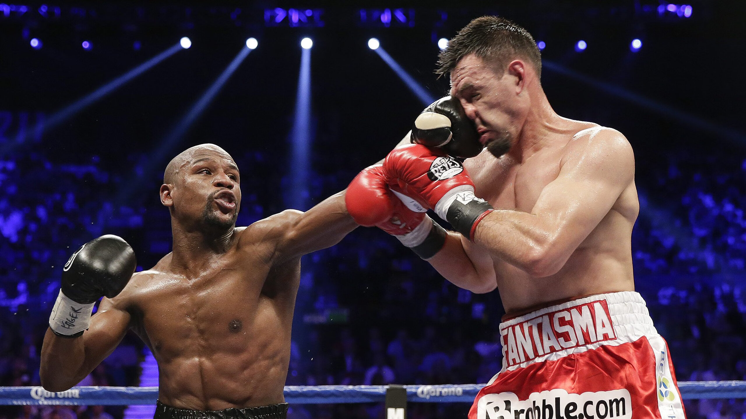 《王者荣耀》跨界联盟赛,冠军队伍引领新格局!,mac×王者荣耀跨界营销分析