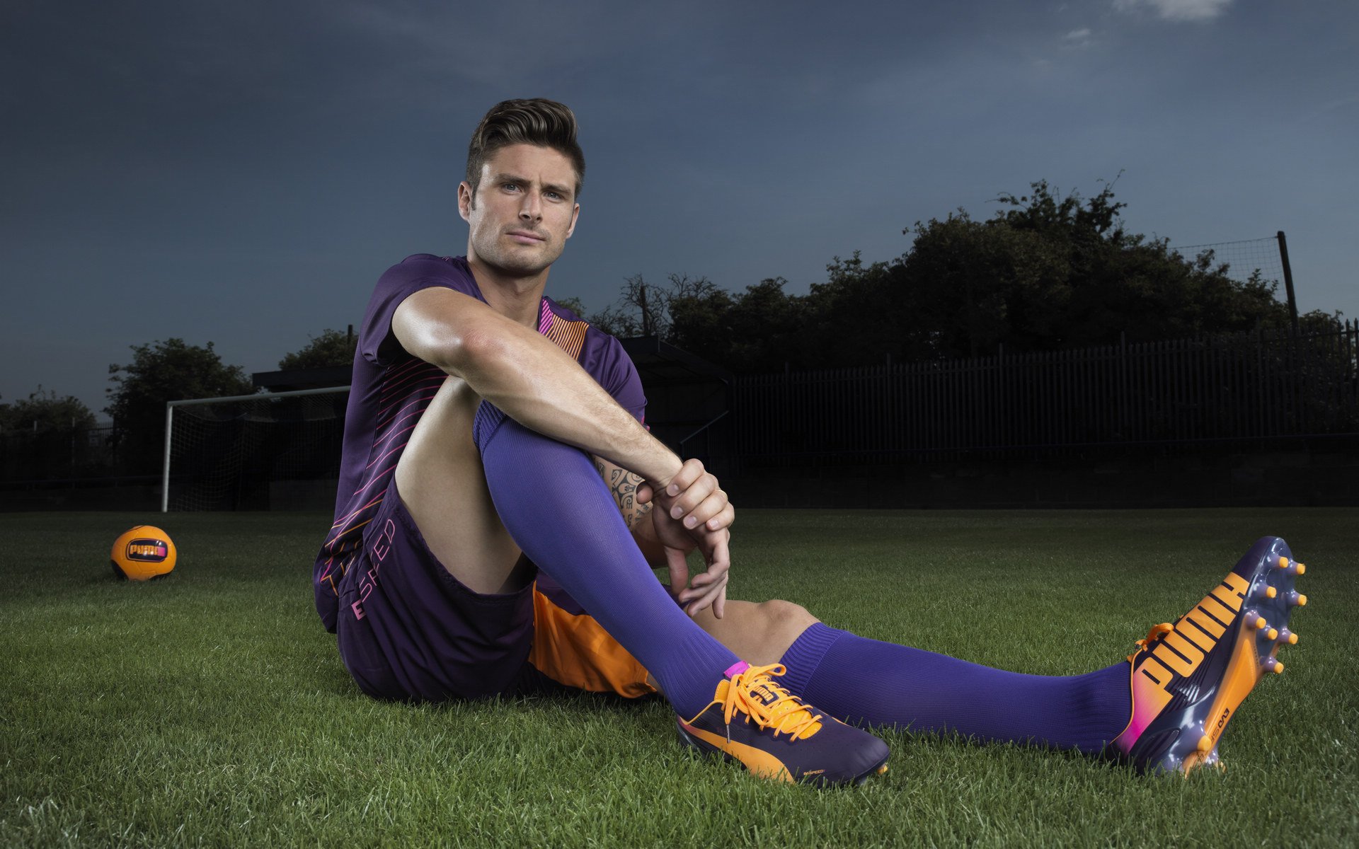 《堡垒之夜》“未来光影”赛季上线，奇幻创意等你发掘！