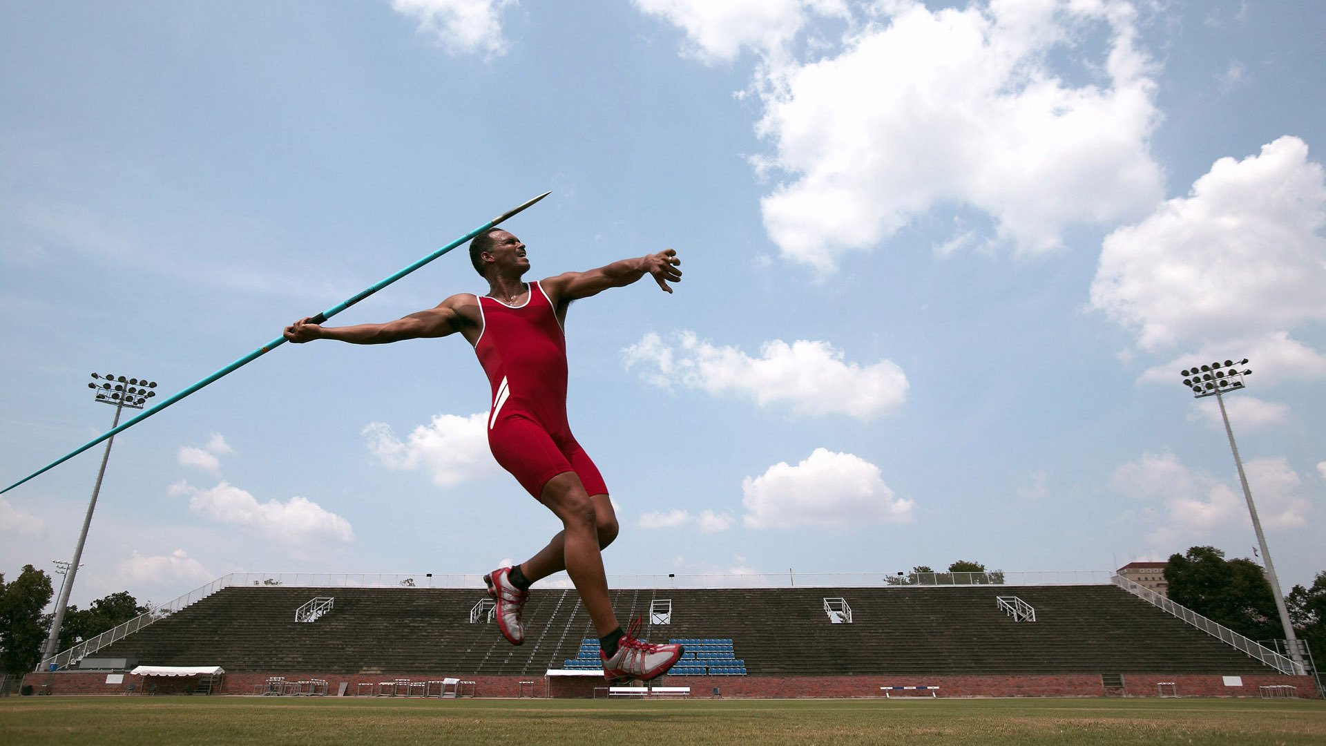 岛屿环线接力跑 队友分段完成整圈“绕岛一周”